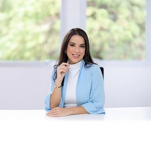 Dra. Caroline Cristina Braga Castro