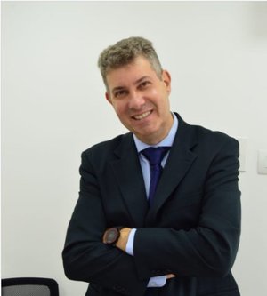 Dr. Francisco Finamor