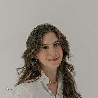 Dra. Mariana Ataíde Souza